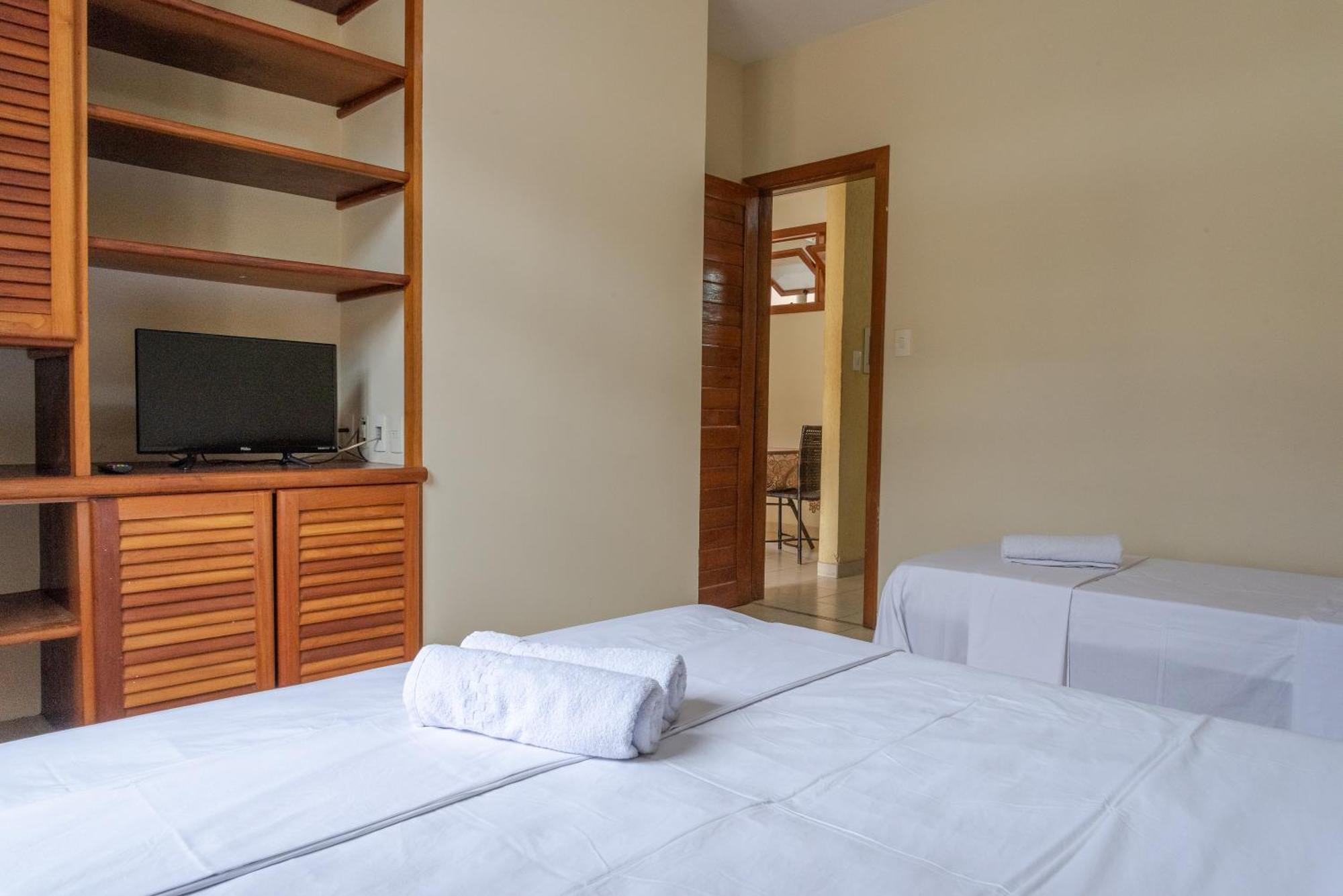 Em Frente A Praia De Taperapuan; Piscina; 1 Quarto; Wifi 300 Mbs; Estacionamento Gratuito 1 Veiculo Porto Seguro Exterior foto