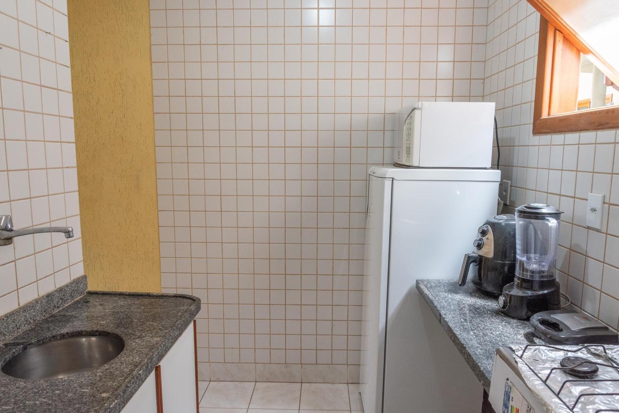 Em Frente A Praia De Taperapuan; Piscina; 1 Quarto; Wifi 300 Mbs; Estacionamento Gratuito 1 Veiculo Porto Seguro Exterior foto