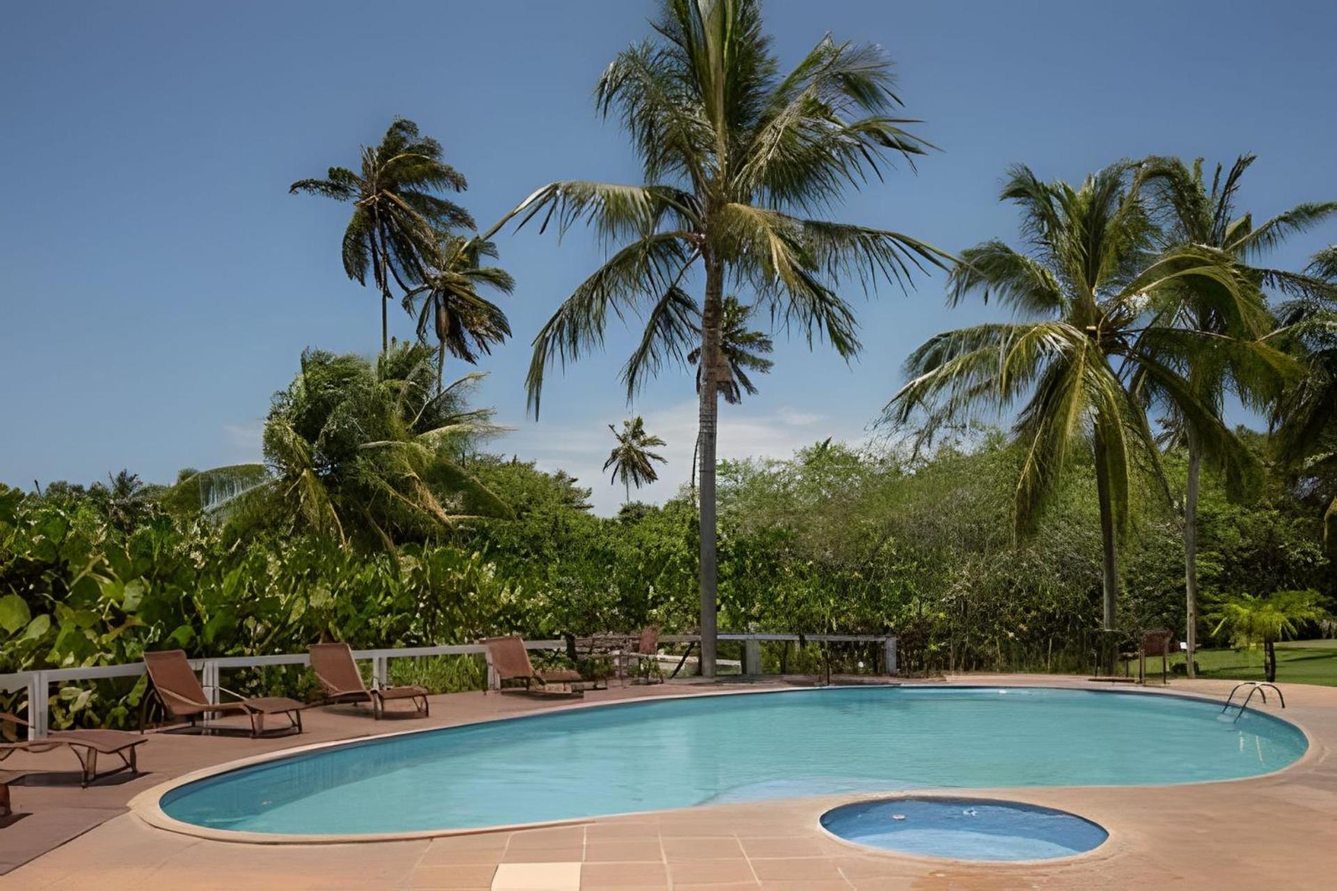 Em Frente A Praia De Taperapuan; Piscina; 1 Quarto; Wifi 300 Mbs; Estacionamento Gratuito 1 Veiculo Porto Seguro Exterior foto